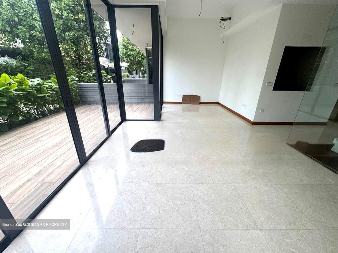 Alana (D28), Terrace #484935061
